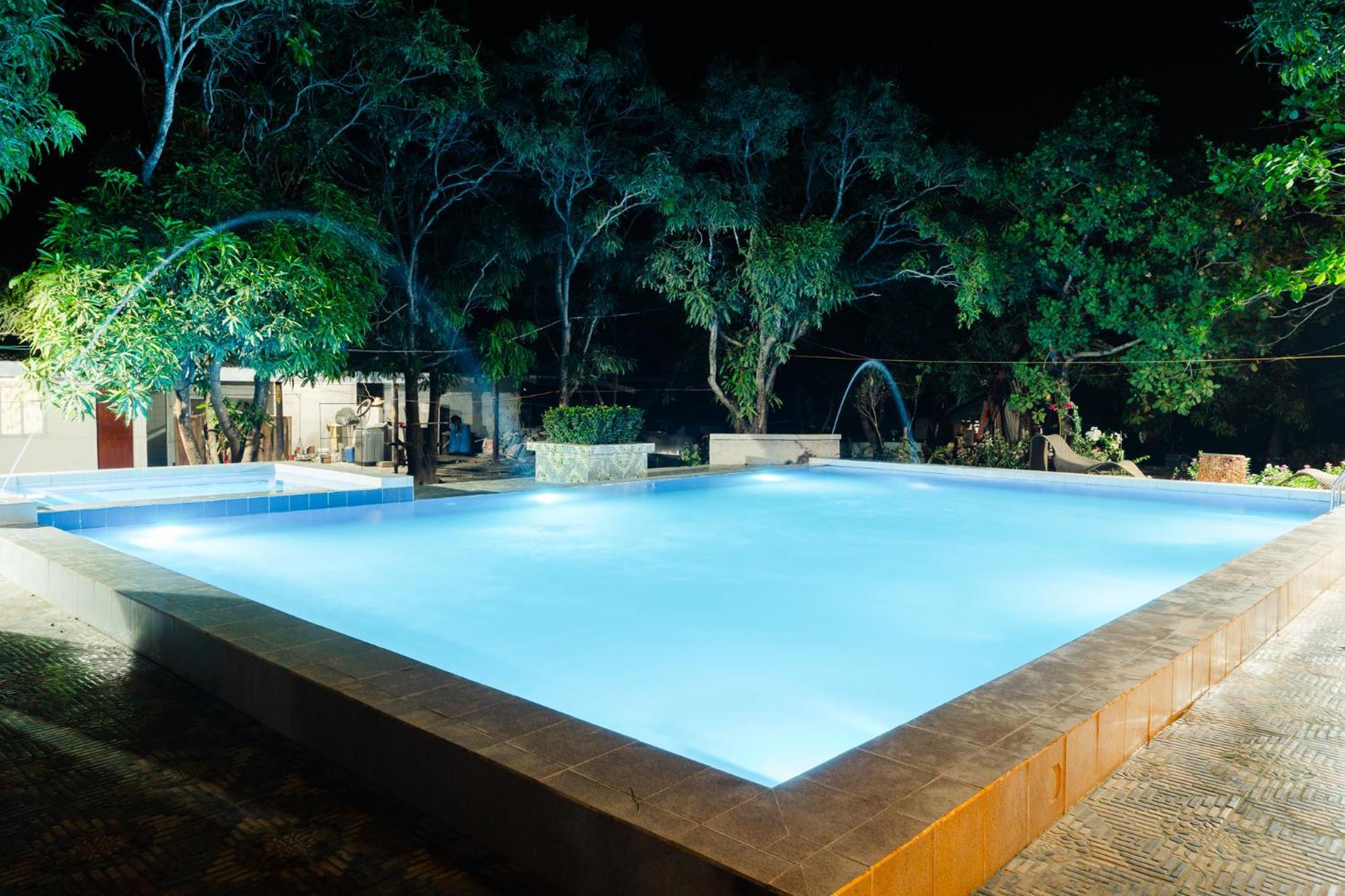 Q Beach Resort Cabangan Extérieur photo