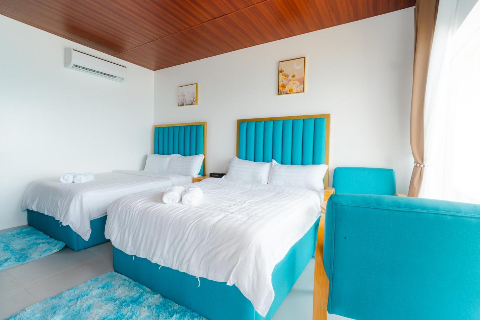 Q Beach Resort Cabangan Extérieur photo