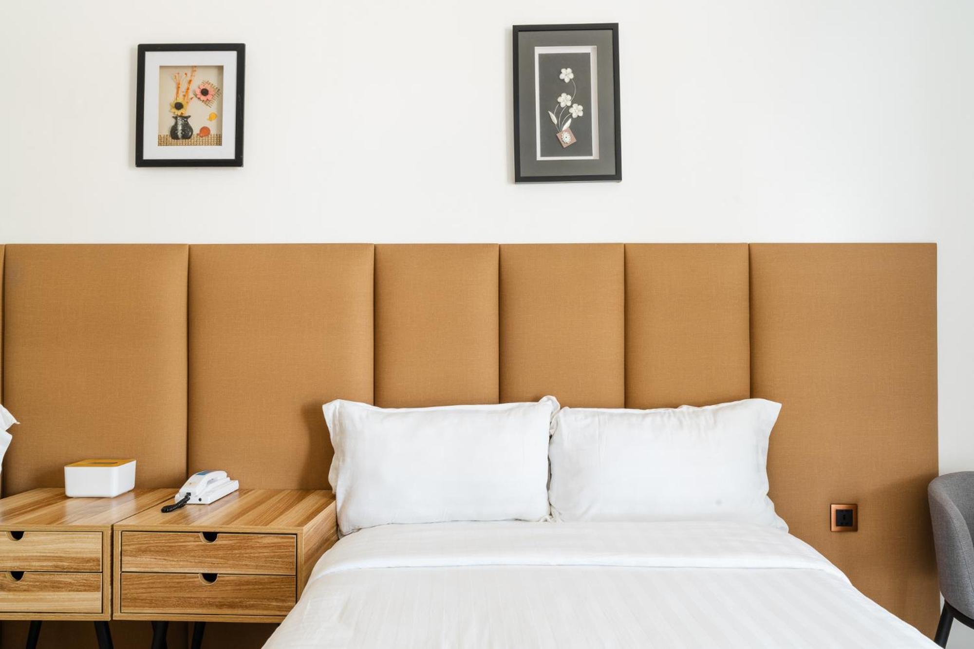 Q Beach Resort Cabangan Chambre photo
