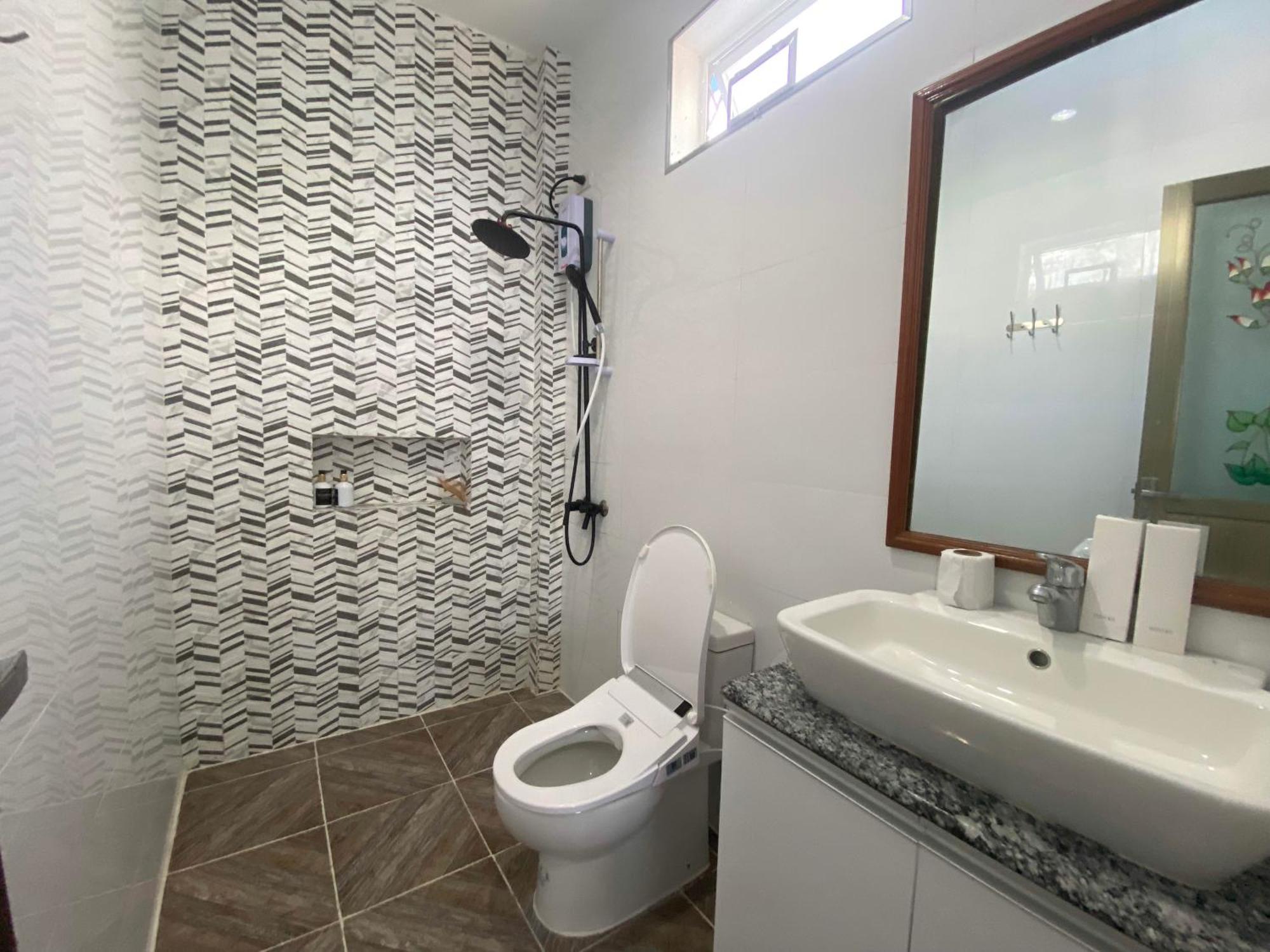 Q Beach Resort Cabangan Chambre photo